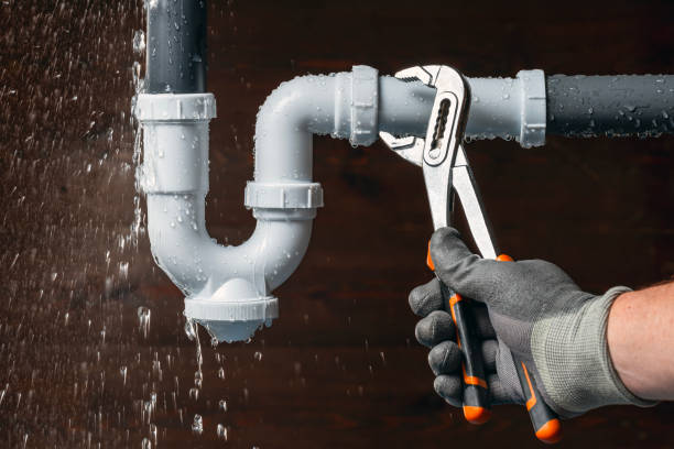 Professional Leak Detection technician working in Pelham, TN